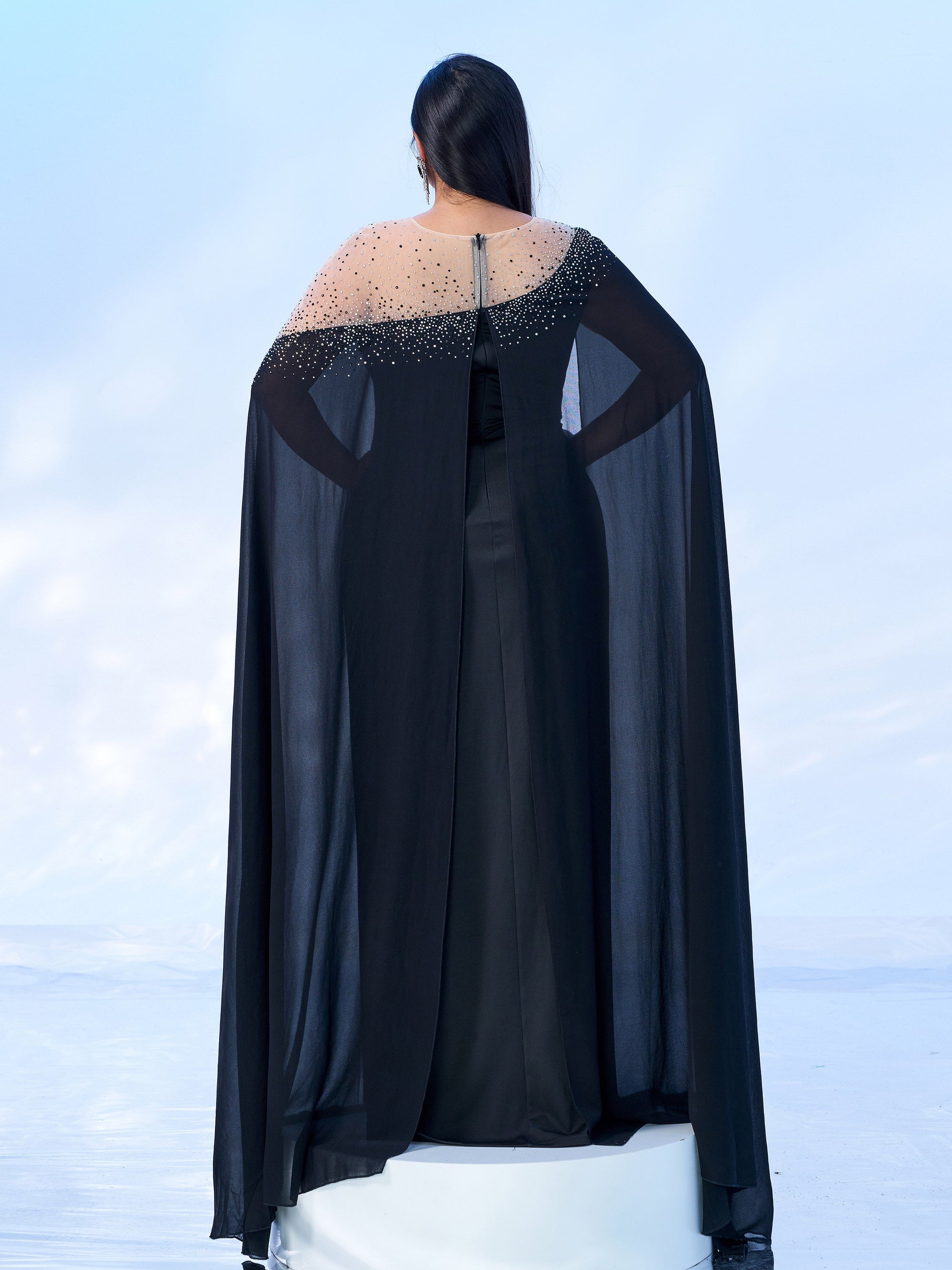 Vestido Plus Size em Chiffon com Manga Capa - Modelo PMES00566