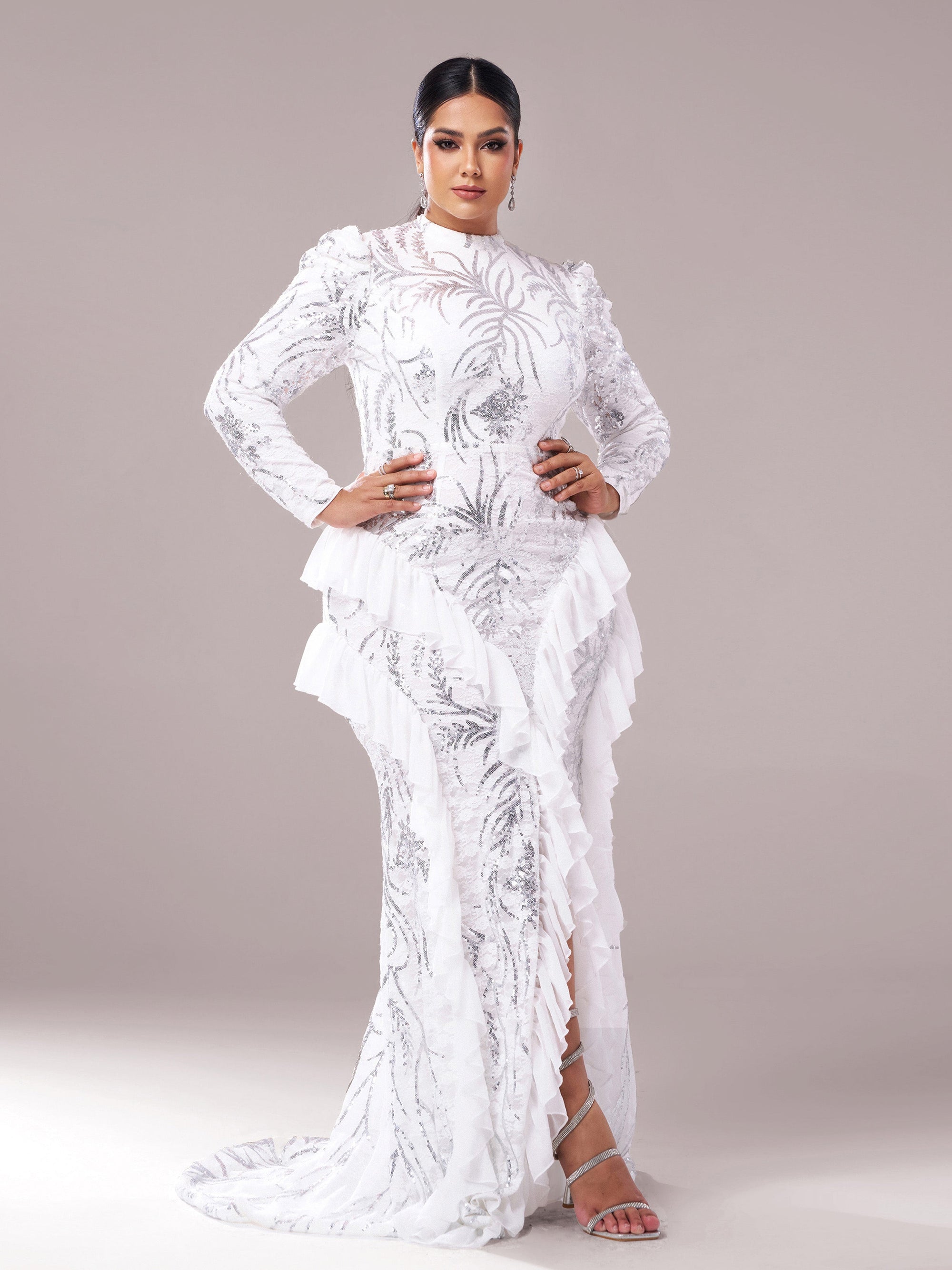 Vestido Plus Size com Gola Alta e Barra Irregular - Modelo PRX70029