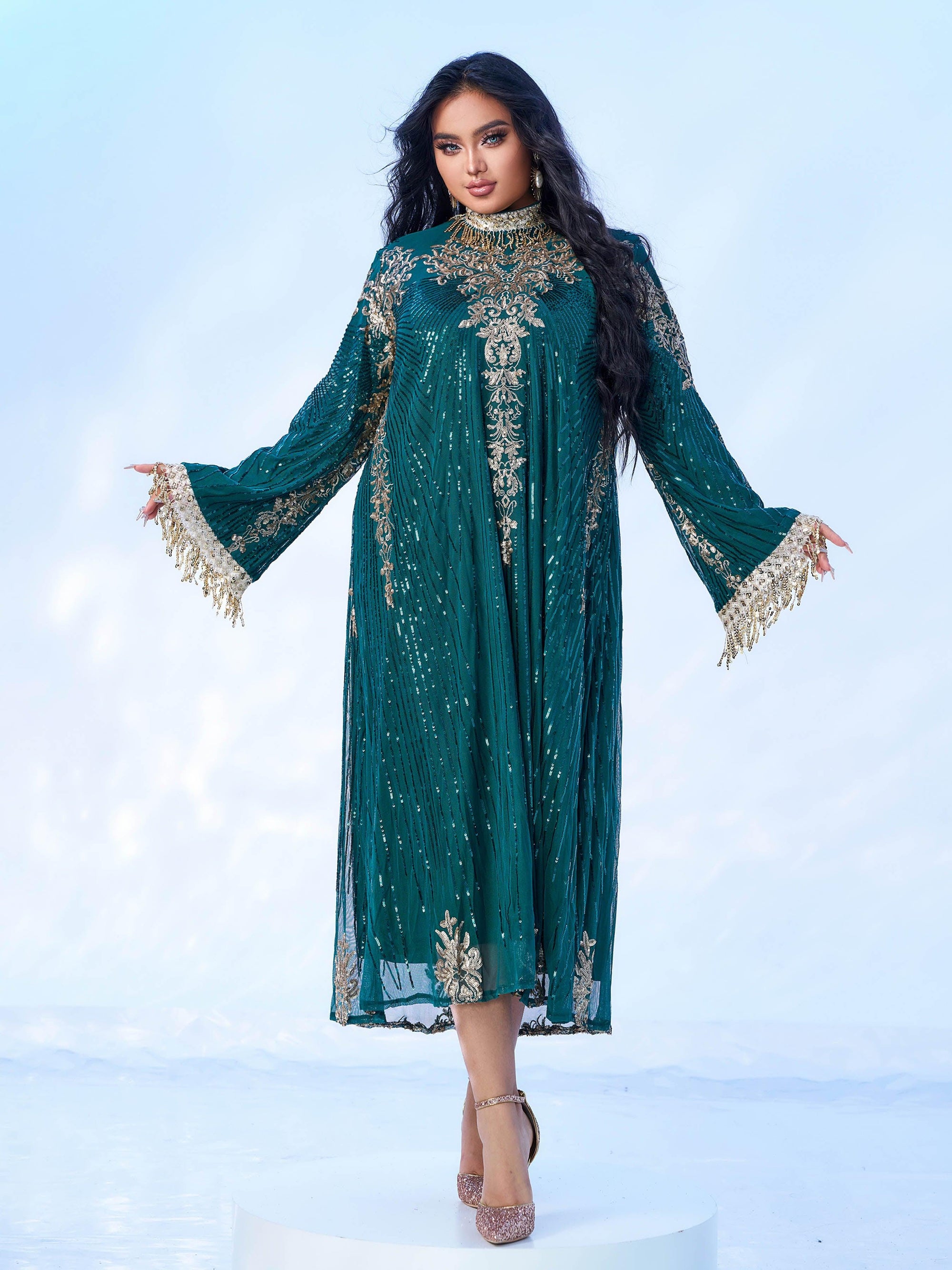 Vestido Midi Plus Size de Lantejoulas com Manga Longa - Modelo PMES00344