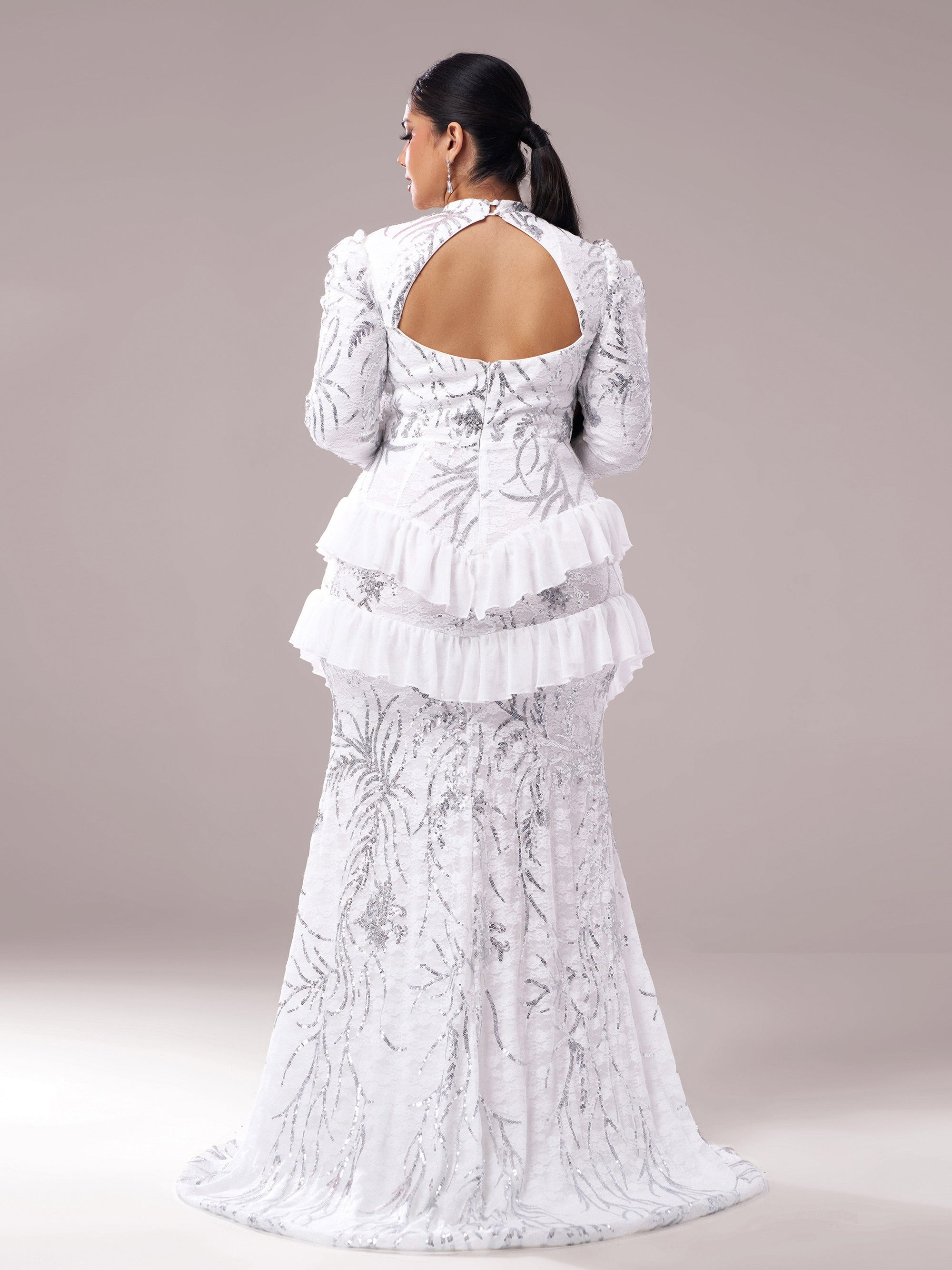 Vestido Plus Size com Gola Alta e Barra Irregular - Modelo PRX70029