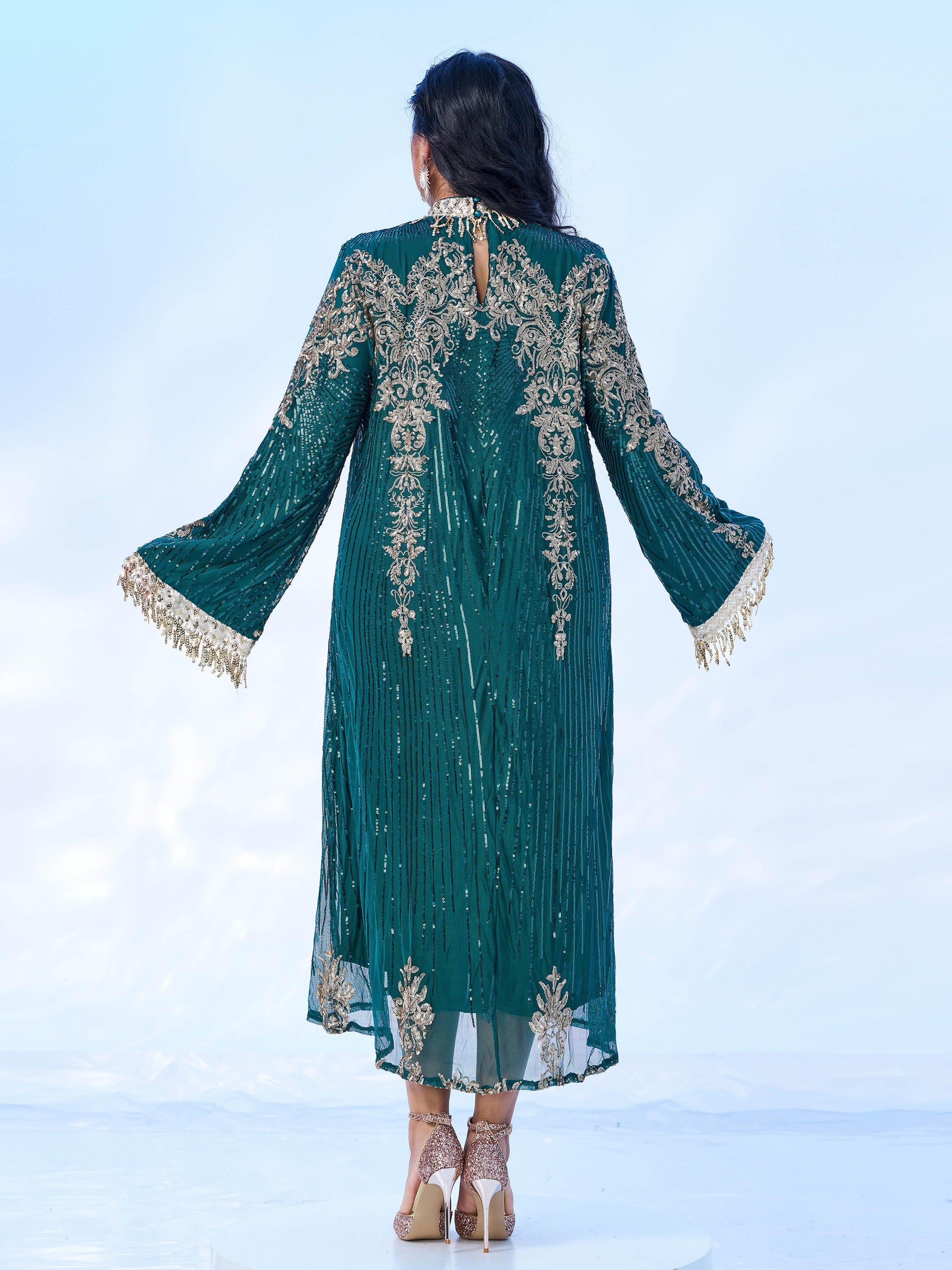 Vestido Midi Plus Size de Lantejoulas com Manga Longa - Modelo PMES00344