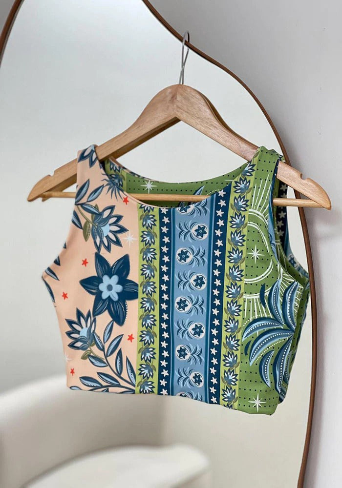Cropped Patroa Oasis Floral