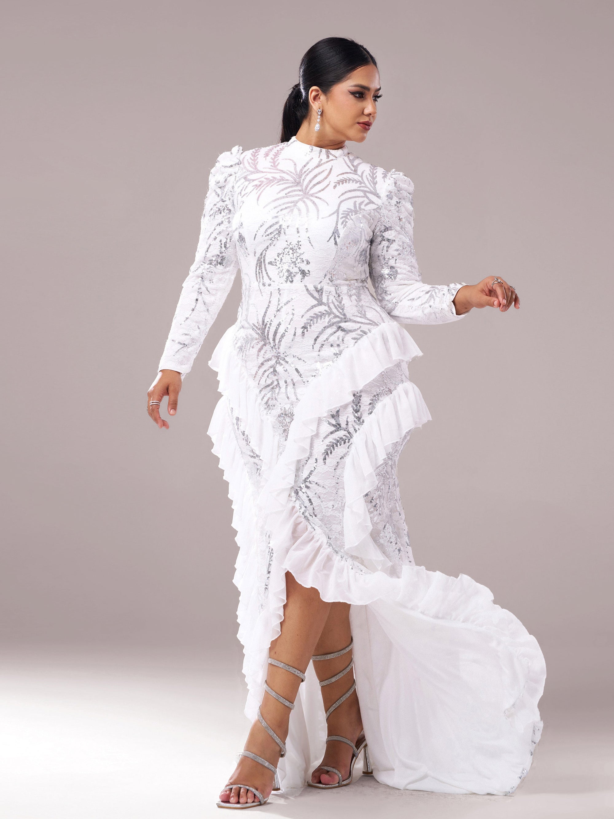 Vestido Plus Size com Gola Alta e Barra Irregular - Modelo PRX70029